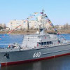 На морском тральщике «Лев Чернавин» поднят Андреевский флаг